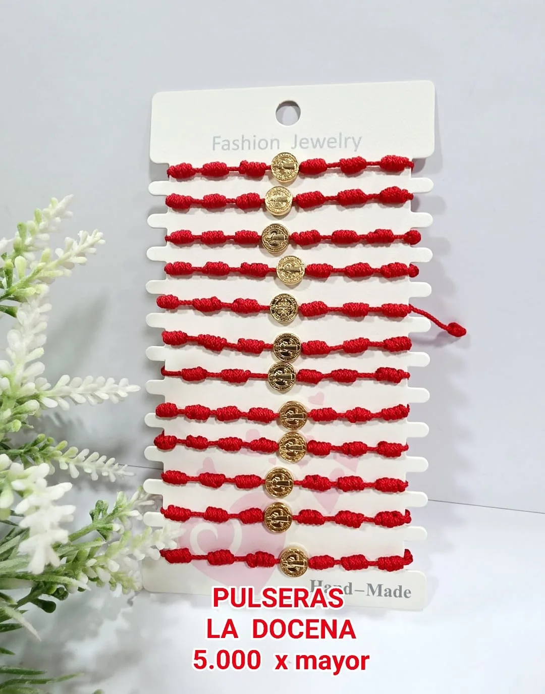 Pack 12 Pulsera Protectora de San Benito en Hilo Rojo con Medalla Dorada y Nudos Franciscanos