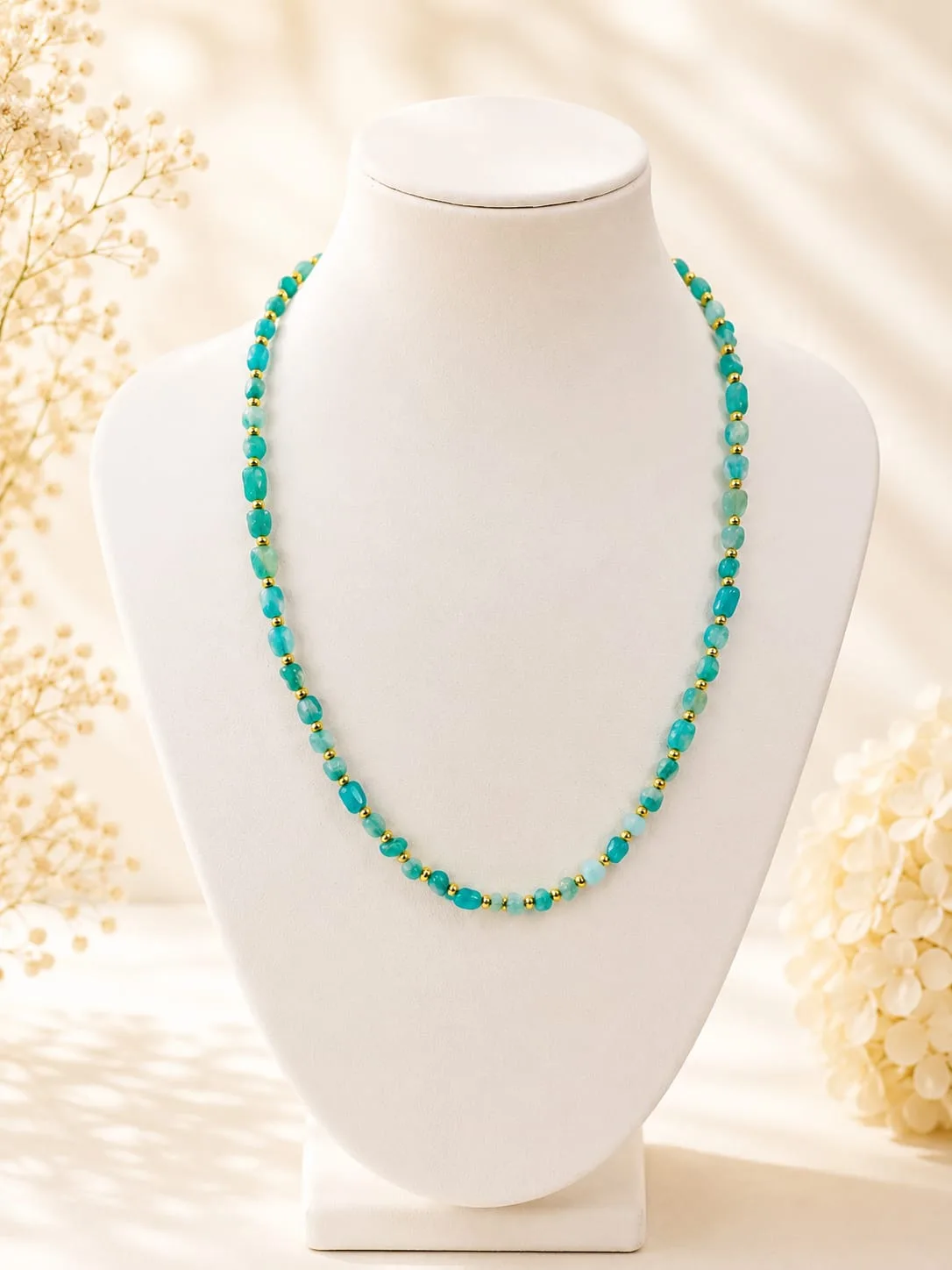Collar de Amazonita en Trozos Irregulares con Dorado