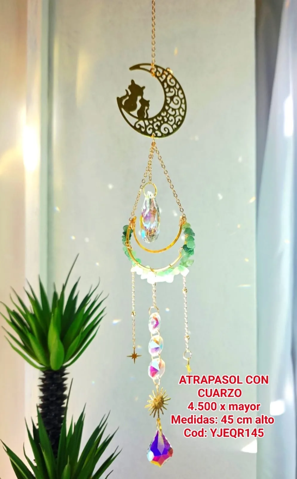 Atrapasoles Luna y Gatos Celestiales con Cuarzo Verde/Jade y Lágrima Prismática