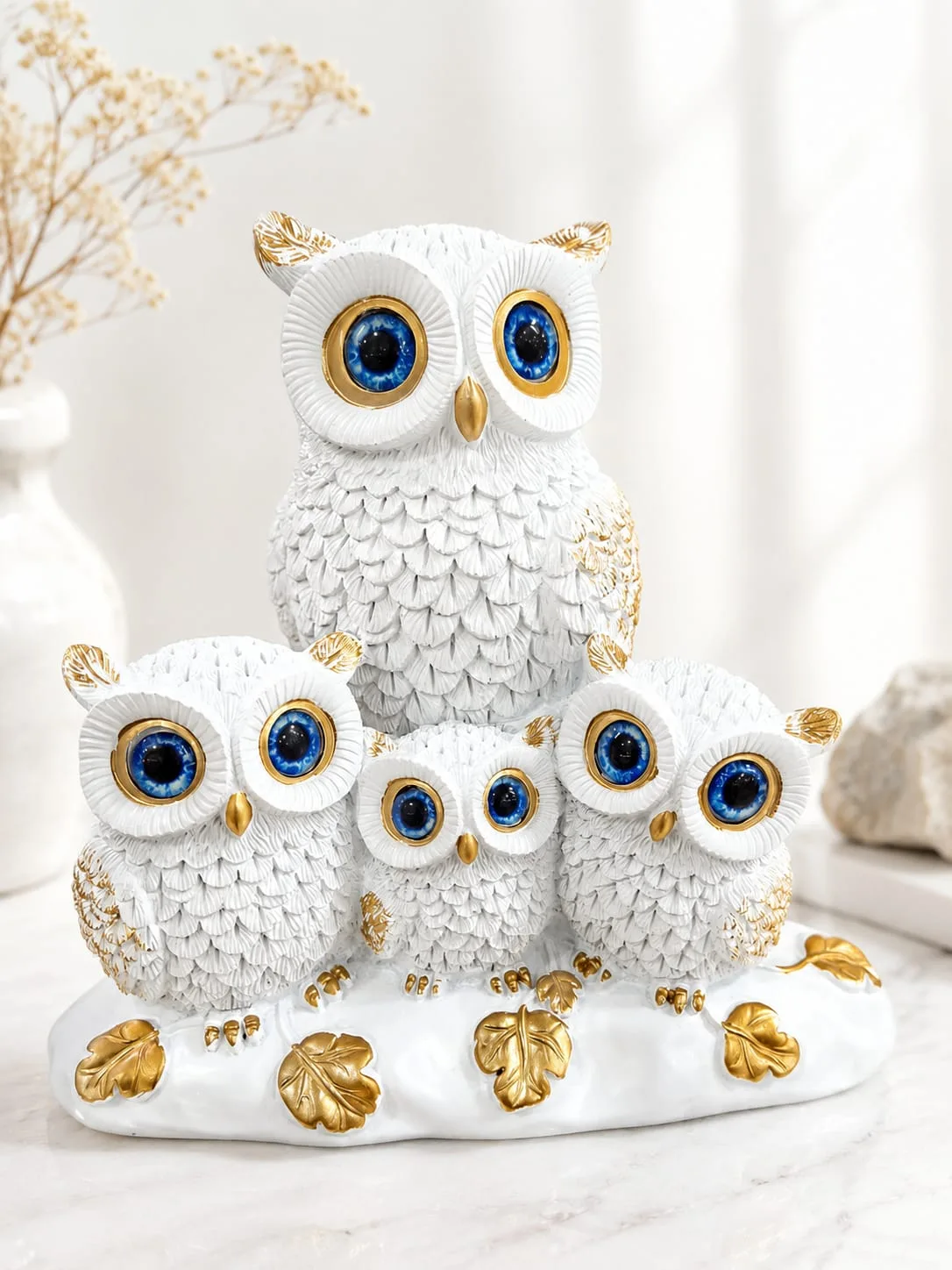Familia de Búhos Decorativos Blanco y Dorado