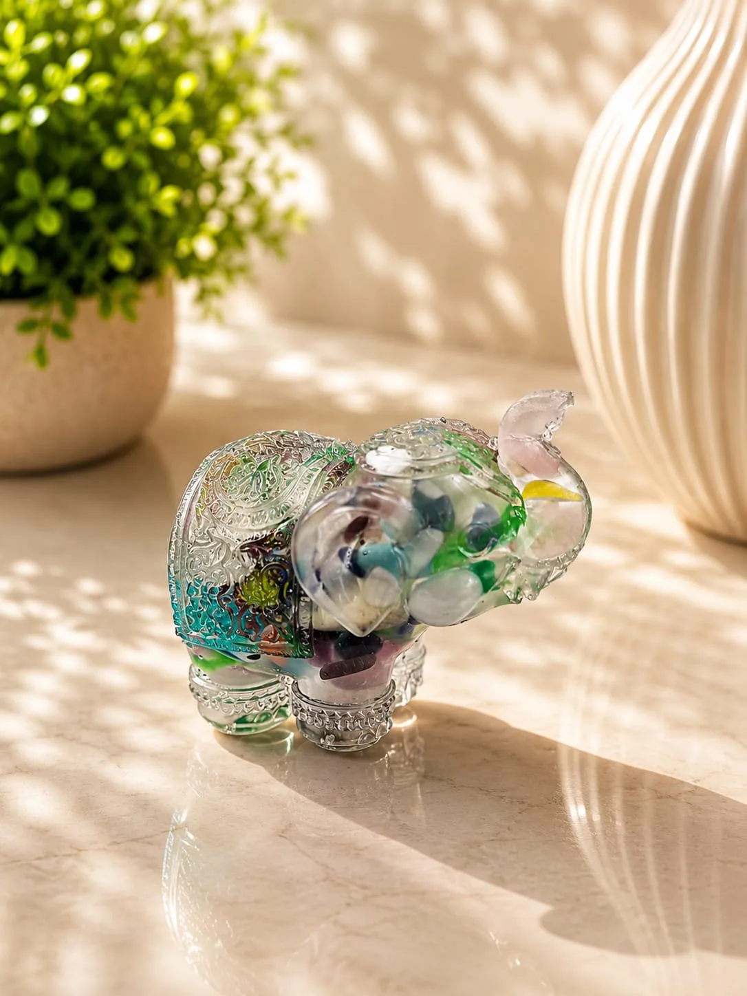 Elefante de Resina con Cuarzo Molido - Multicolor