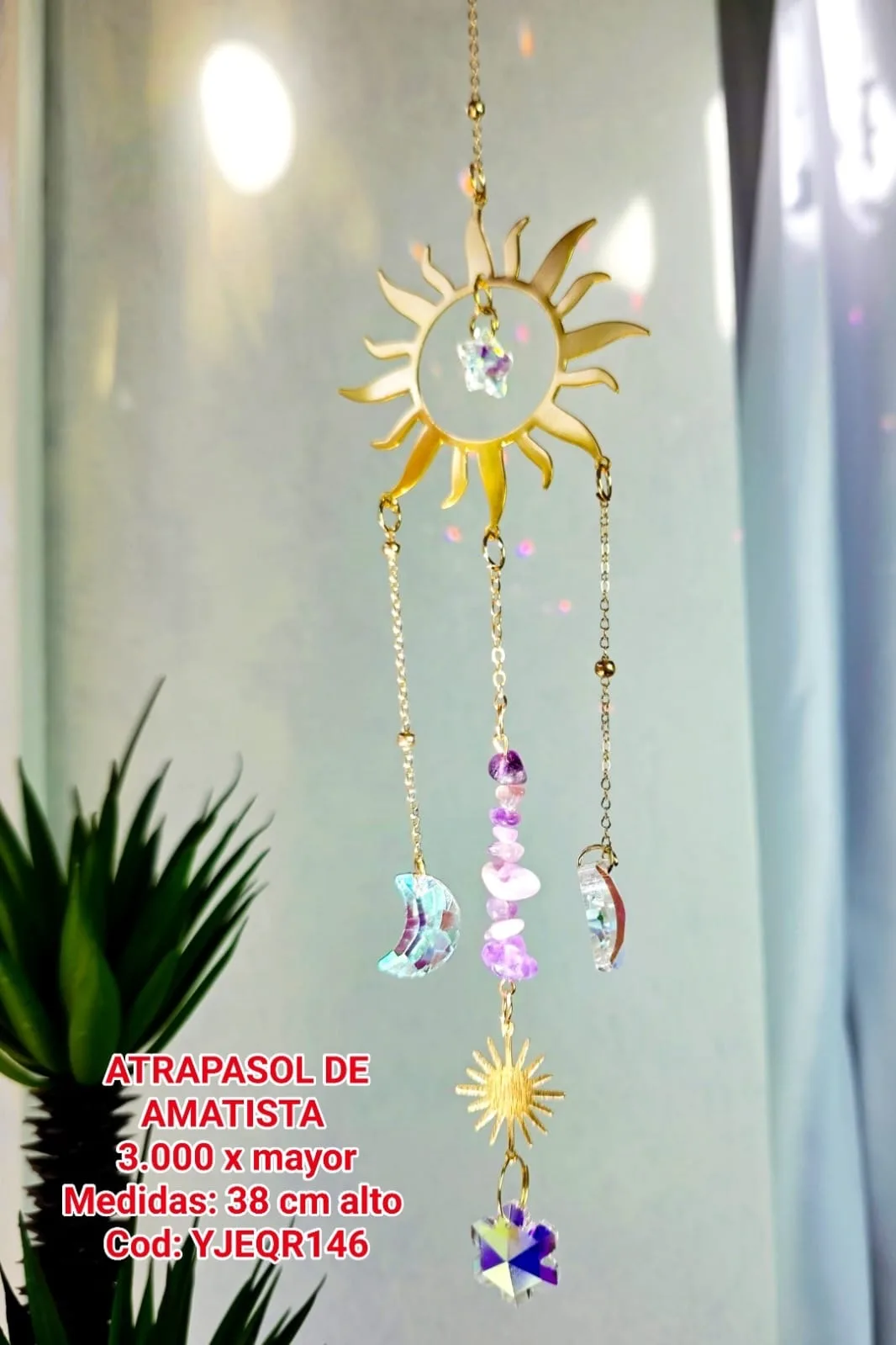 Atrapasoles Celestial Sol Radiante con Amatista, Lunas y Estrella de Cristal