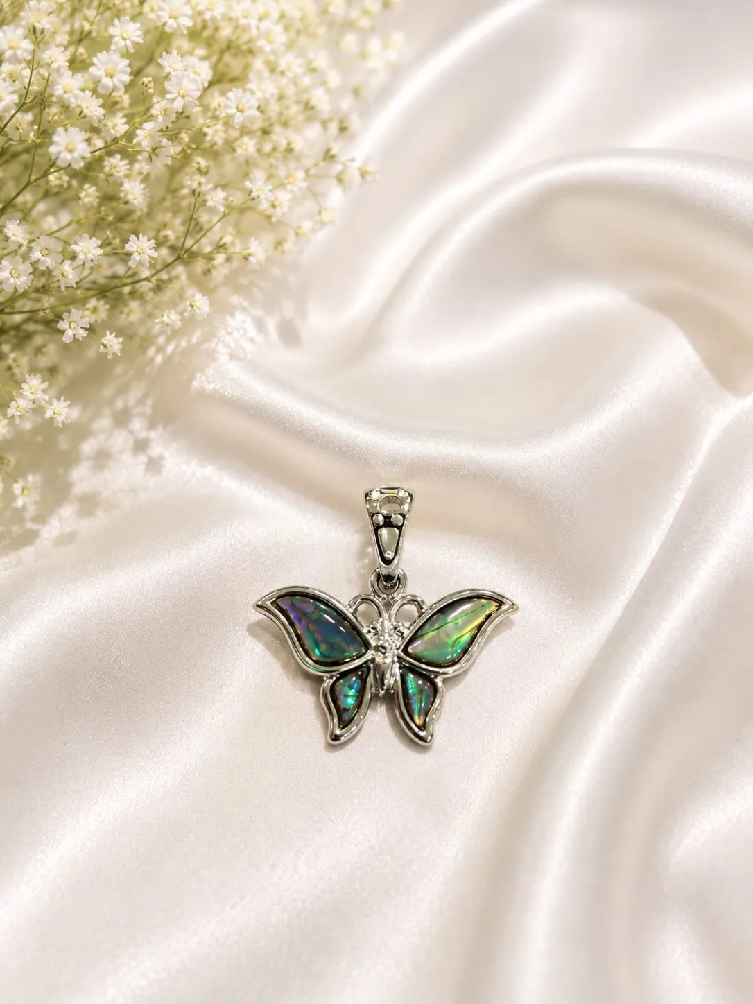 Dije de Avalón Natural con Peltre - Mariposa