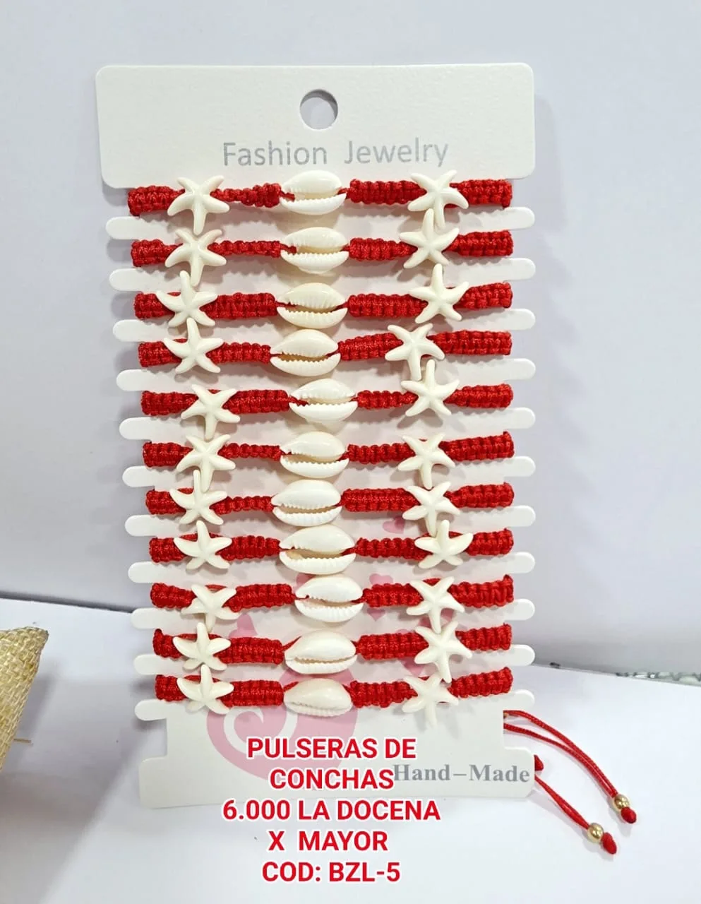 Pack 12 Pulsera Playera Protectora de Hilo Rojo con Concha Cauri Central y Estrellas Marinas