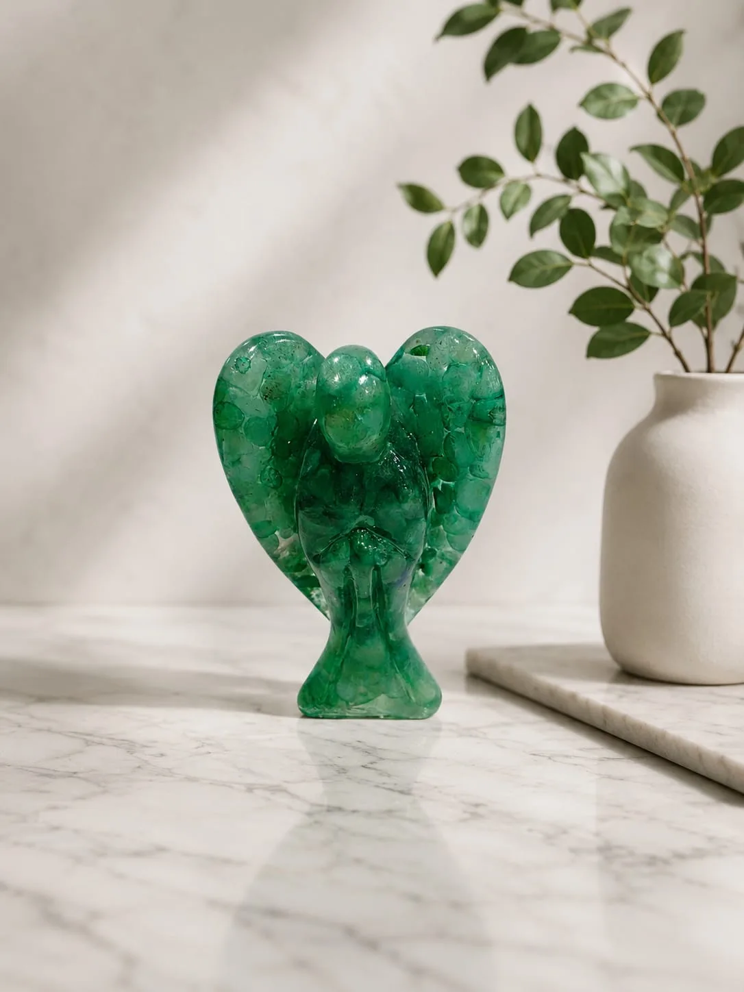 Ángel Hecho con Resina y Piedra Molida, Color Verde (Jade)