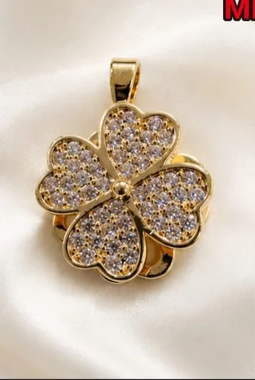 Colgante de Rodio - Flor de 4 corazones con piedras blancas