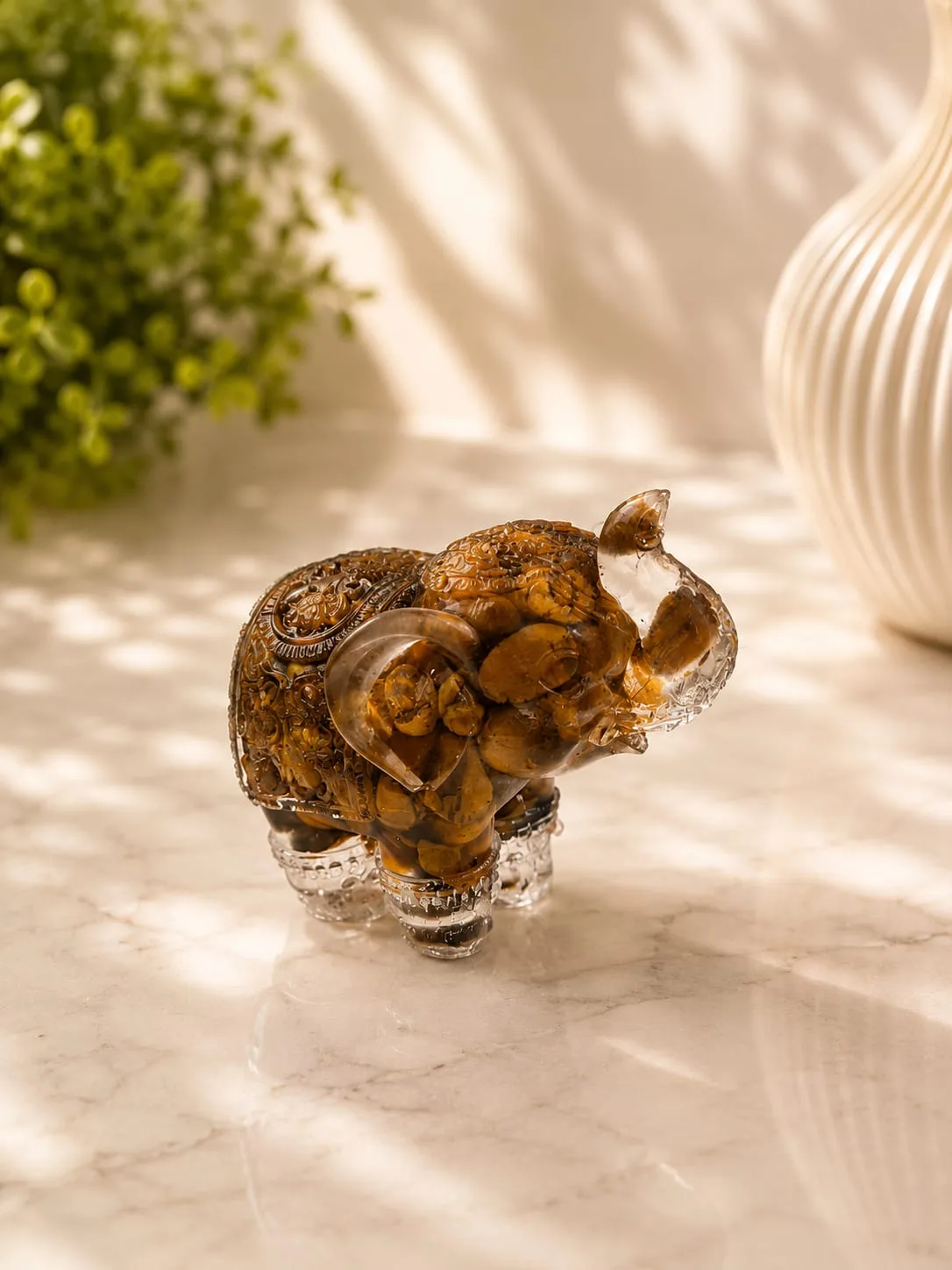 Elefante de Resina con Cuarzo Molido - Café