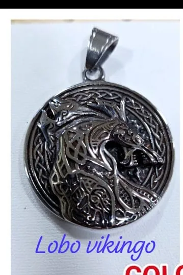 Colgante de Acero - Lobo vikingo (diseno nudo celta)