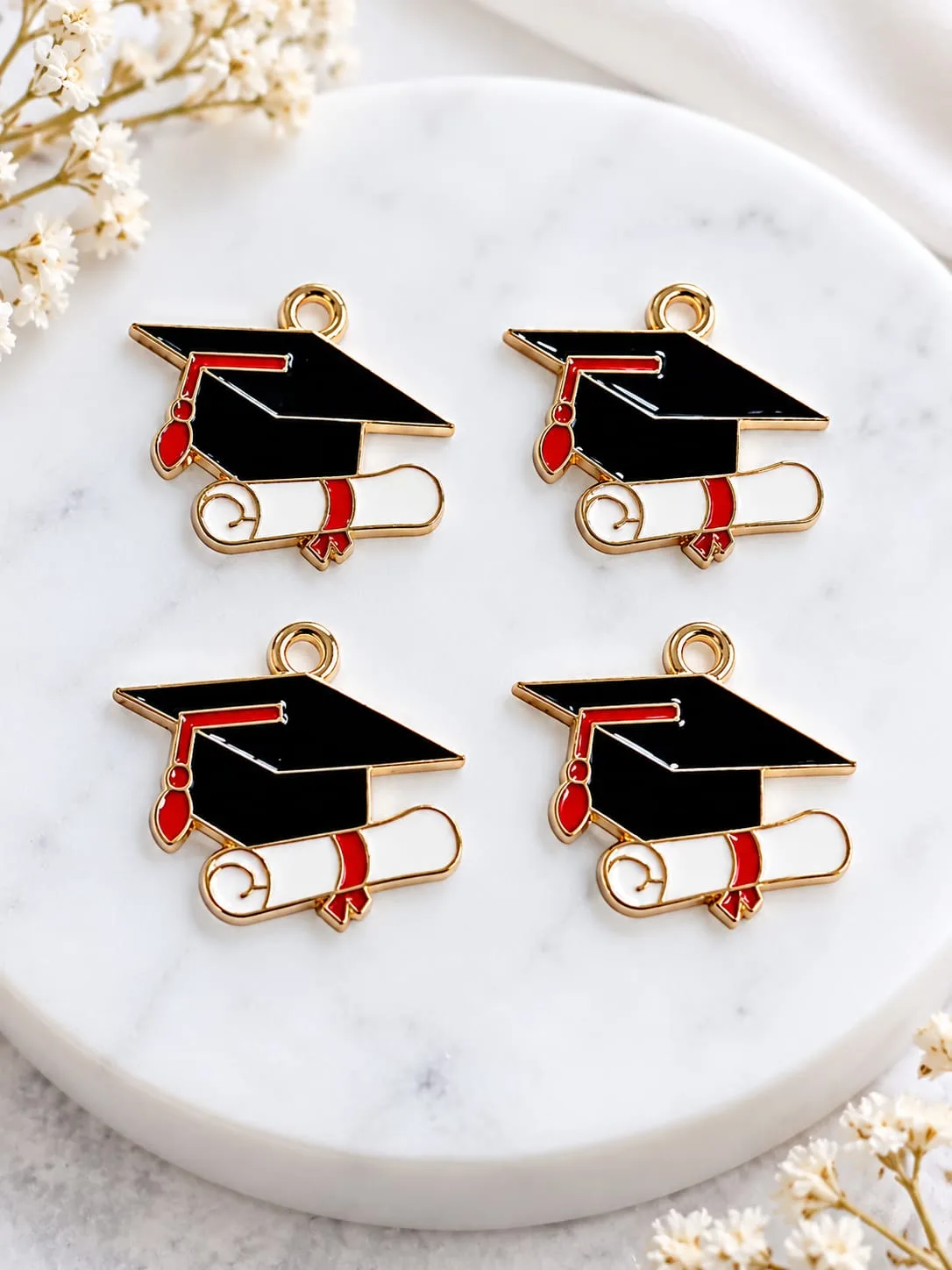 Dijes de Birrete Graduación con Diploma Rojo y Negro
