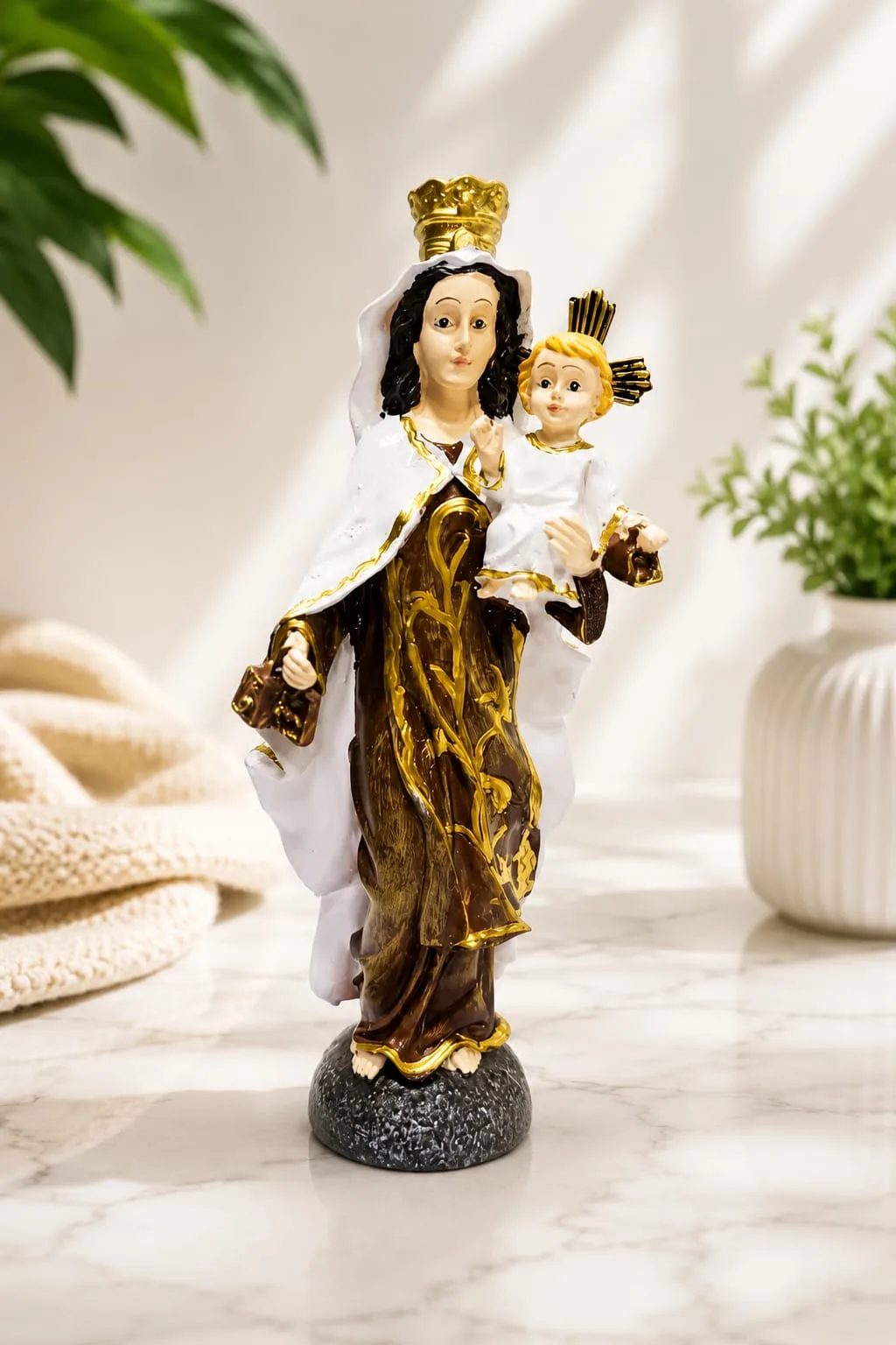 Estatua Virgen del Carmen