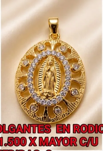 Colgante en Rodio - Virgen de Guadalupe ovalada con piedras