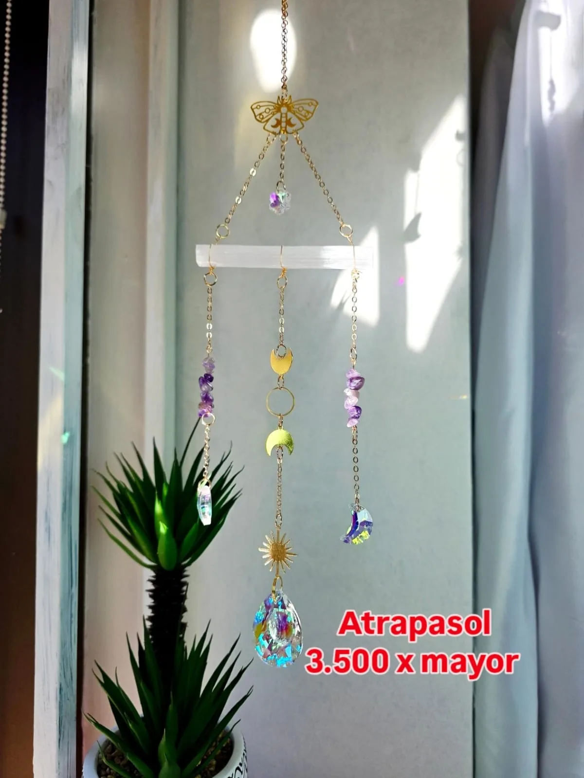  Atrapasoles Celestial Selenita y Amatista con Mariposa y Cristales Lunares