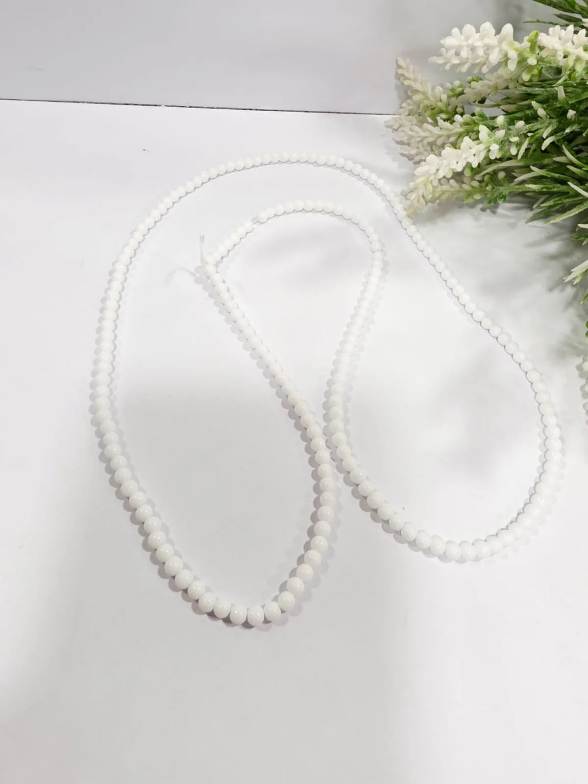 Cuentas de Perlas de Vidrio Blanco 4mm