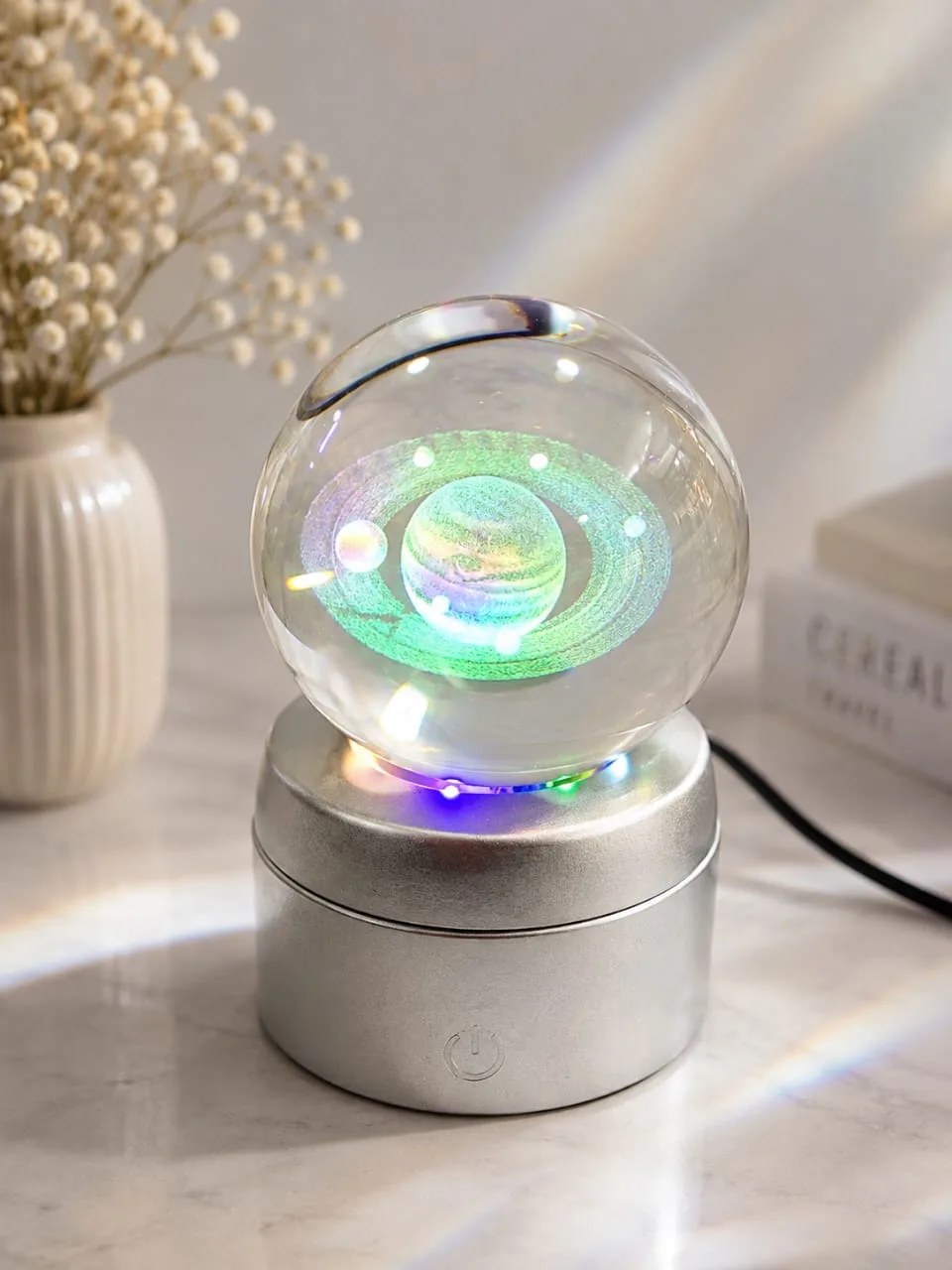 Lampara de Mesa Bola de Cristal Giratorio Saturno con Base Plateada