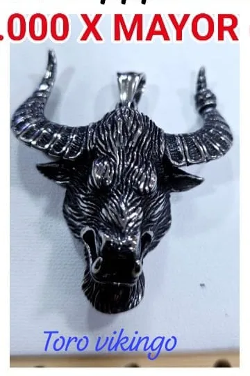 Colgante de Acero - Toro vikingo