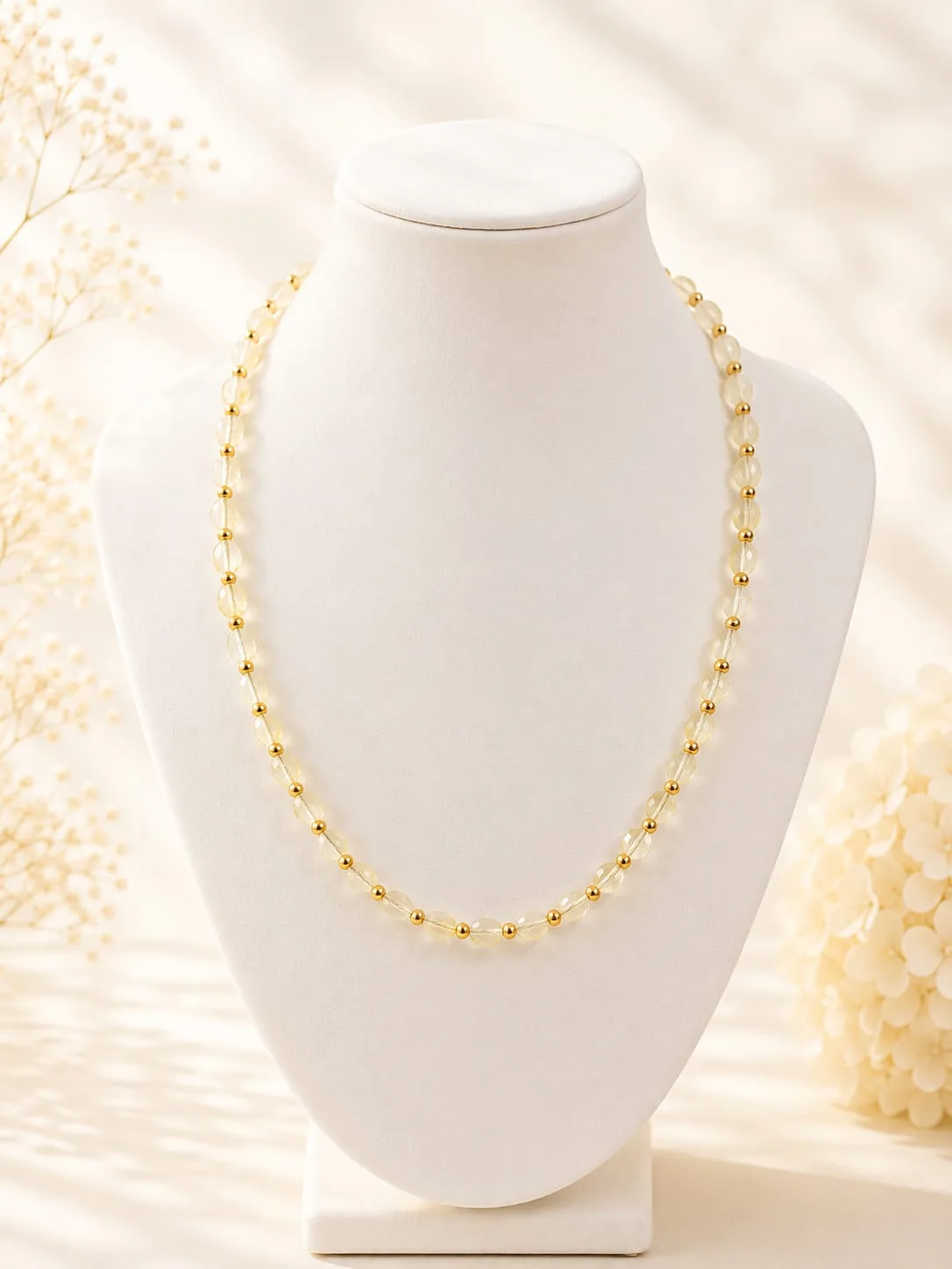 Collar de Citrino en Trozos Irregulares con Dorado