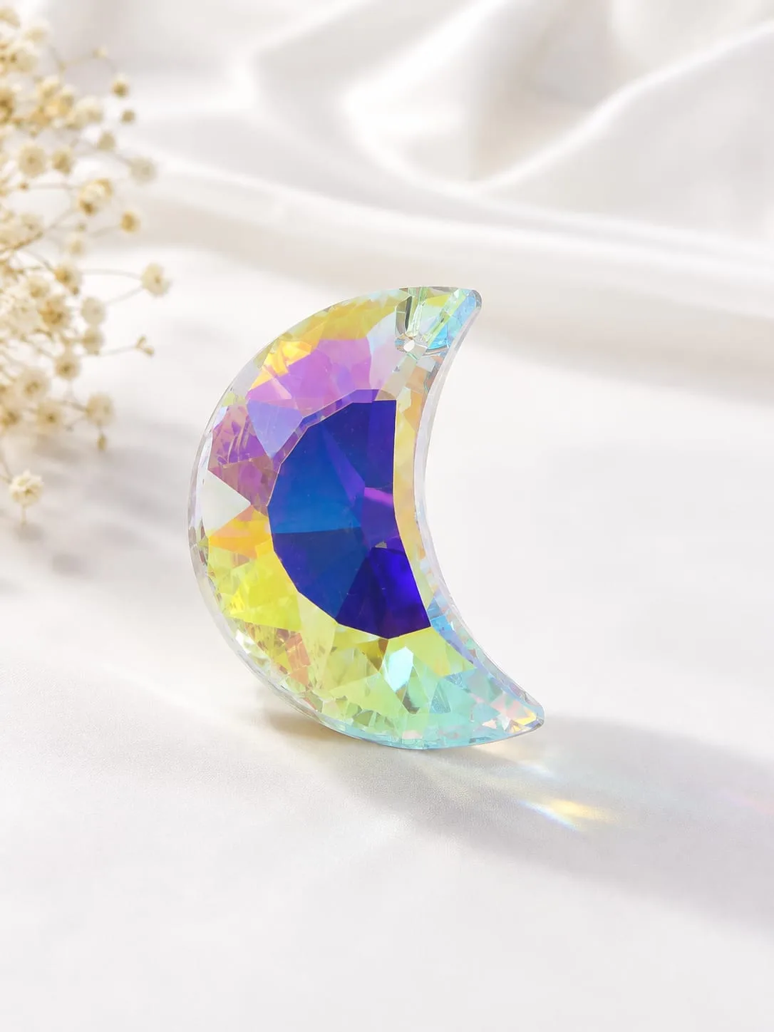Dije de Cristal Facetado Media Luna Irisado
