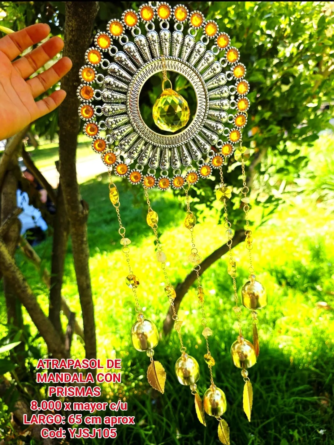 Atrapasoles Móvil Mandala Plateado de Lujo con Cristales Amarillo Ámbar, Campanillas y Dijes de Hoja