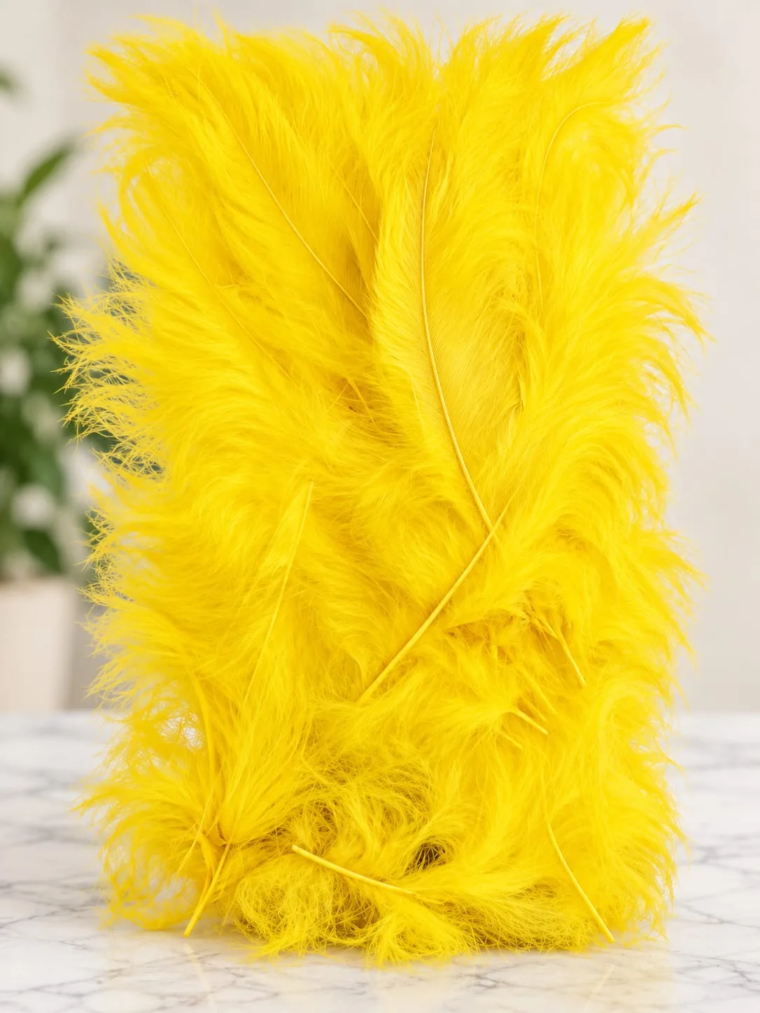 Plumas Esponjosas Amarillas