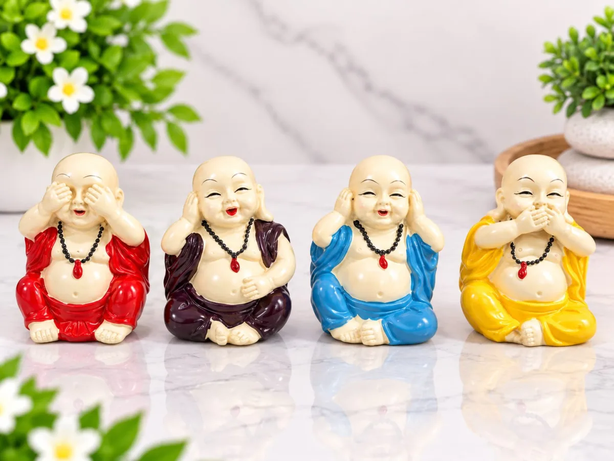 Figura de Monje de Colores con Collar de Cuentas (No Veo, No Oigo, No Hablo)