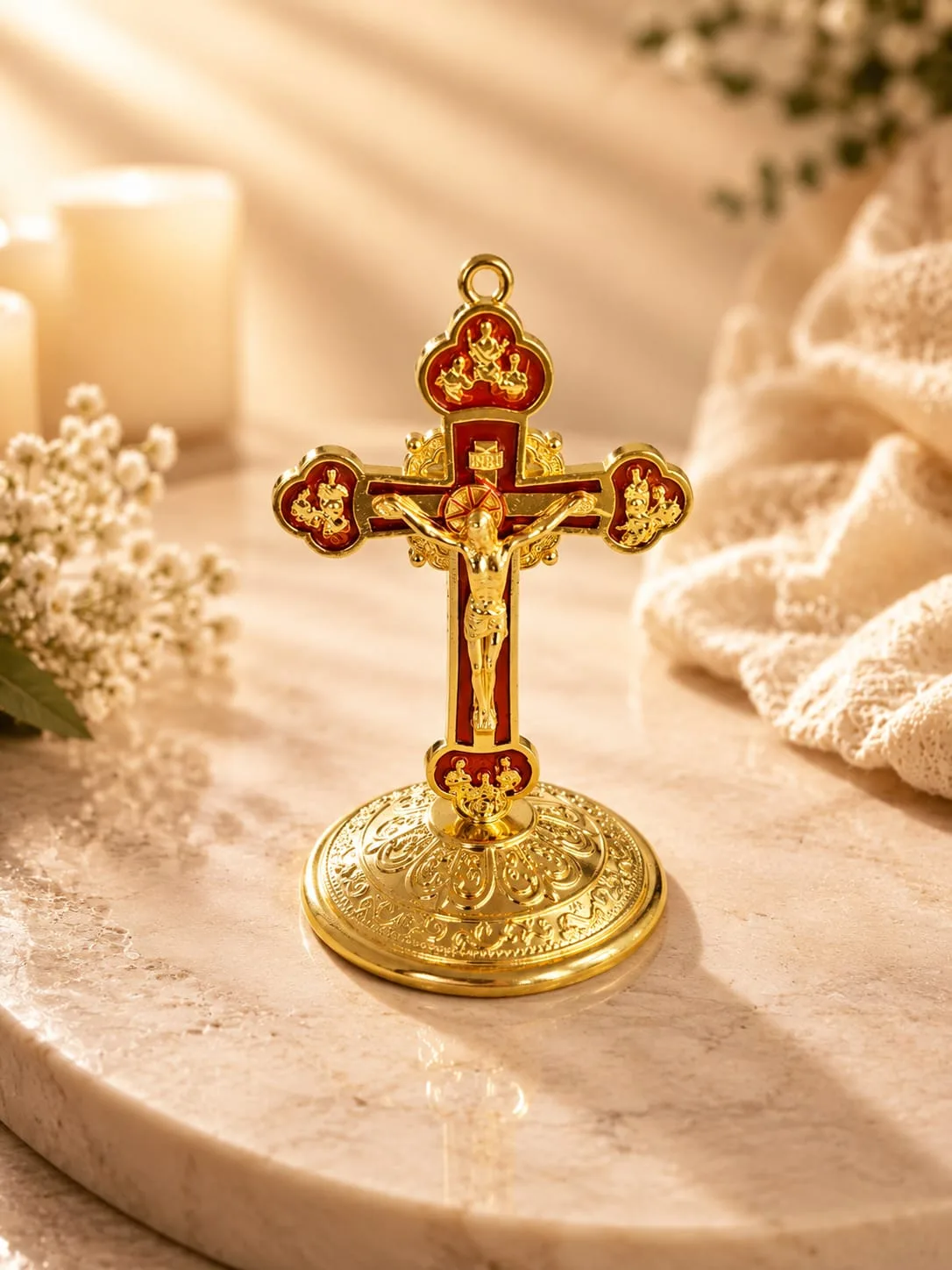 Crucifijo Católico de Pie Dorado