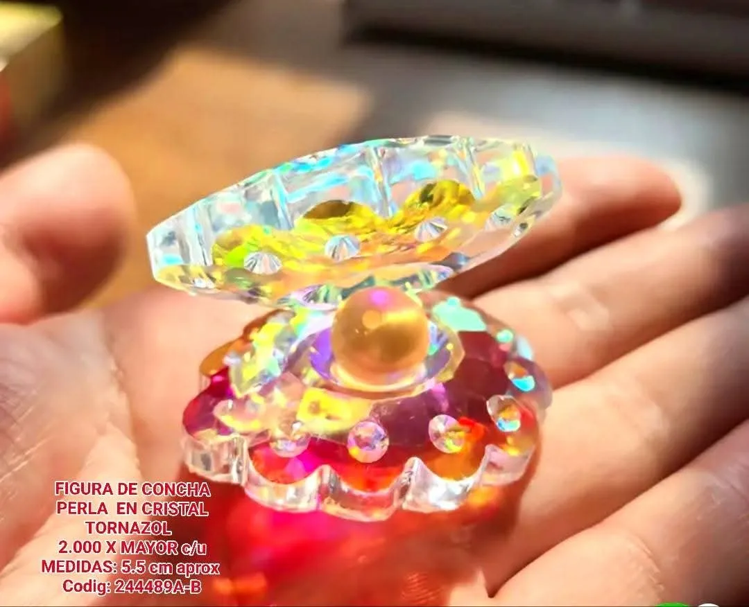 Figura de Concha Perla en Cristal Tornazol
