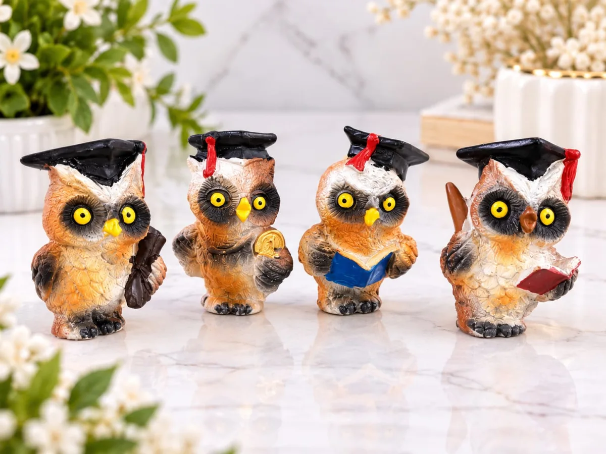 Figura de Búho Graduado Marrón